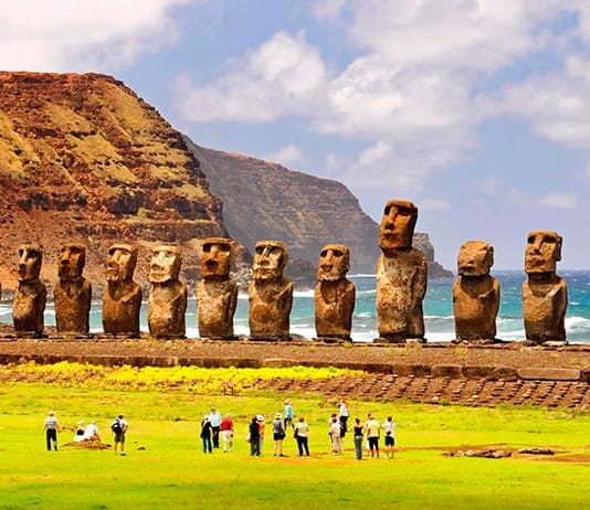 Lo inhóspito no siempre es inaccesible: descubre la Isla de Pascua isla pascua