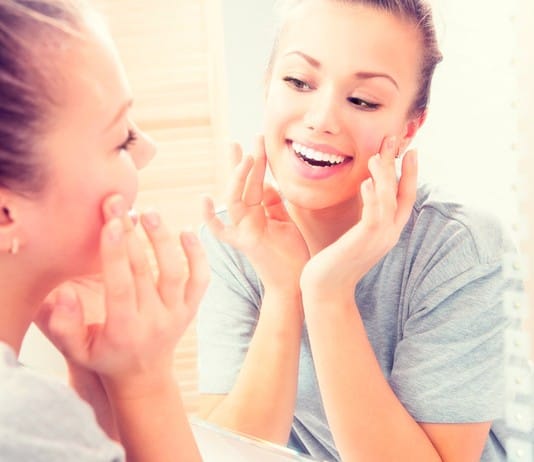 Aprende sencillas rutinas de belleza que te alejan de los cosméticos rutinas-belleza